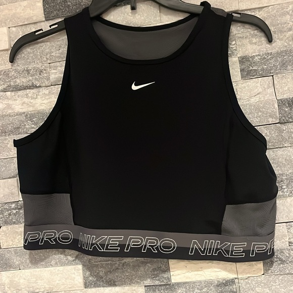 New! Nike Pro women's crop bra top - Picture 2 of 5